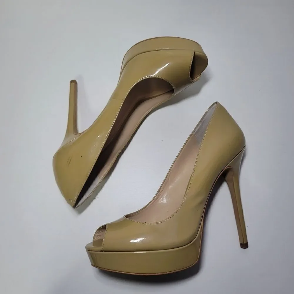 Vince Camuto Lorim platform pumps size 8